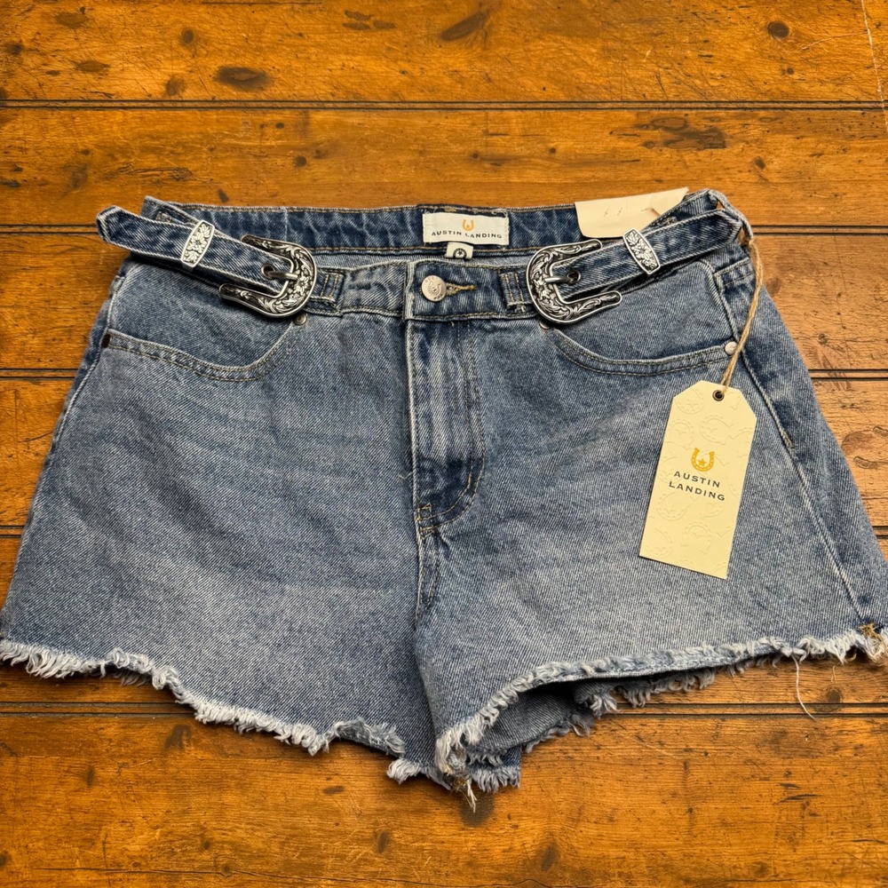 Austin Landing‎ Womens Denim Shorts Mid Rise Belted western cowgirl size 9